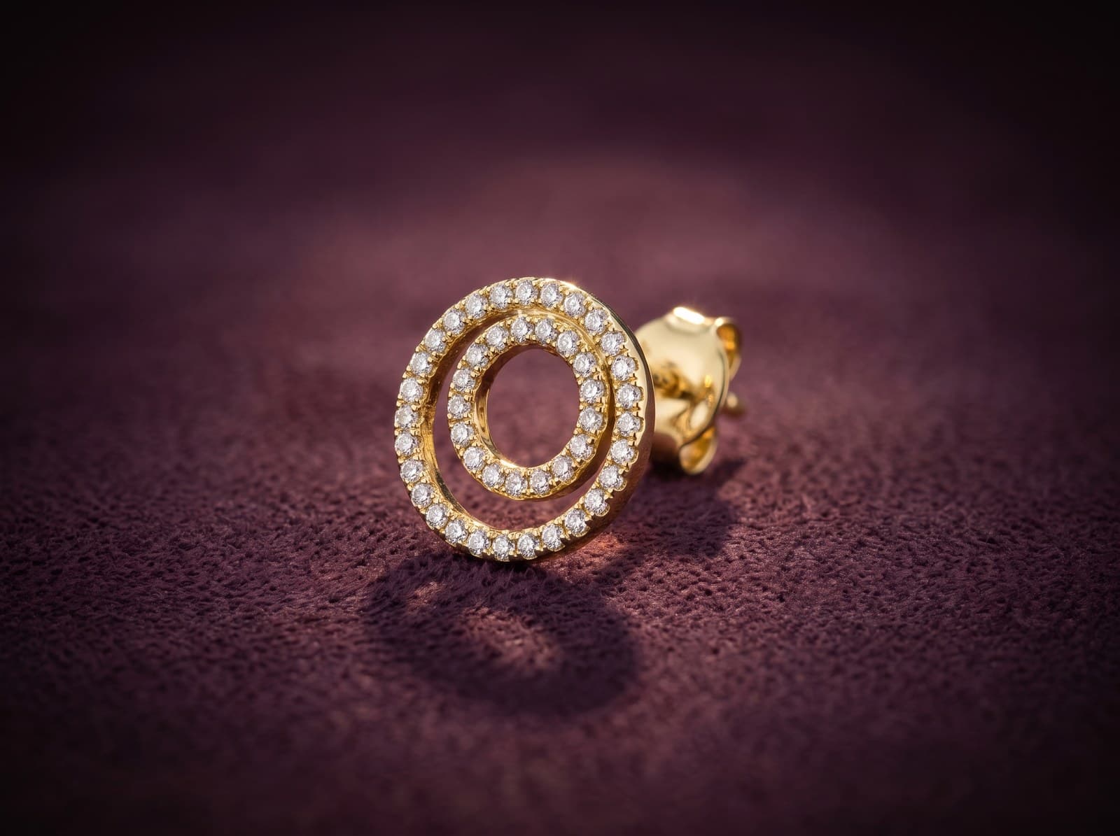 Daqiq · studio photograph